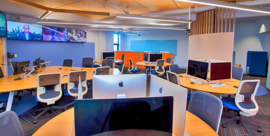 Deakin newsroom media lab