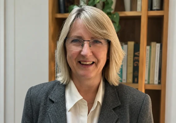 Jacqui Macdonald smiling at camera