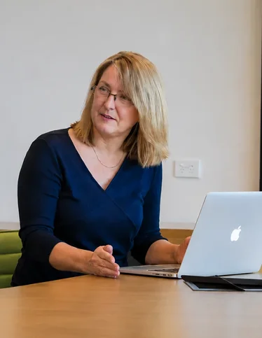Jacqui Macdonald at laptop