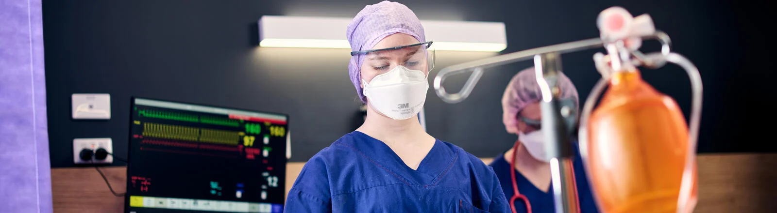 A Deakin postgraduate perianaesthesia nursing student in PPE.