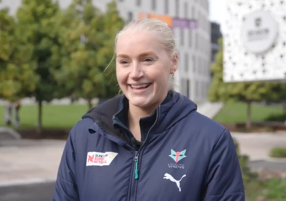 Profile image of elite athlete student and Melbourne Vixens star, Jo Weston, who studied a Master of Communication at Deakin.