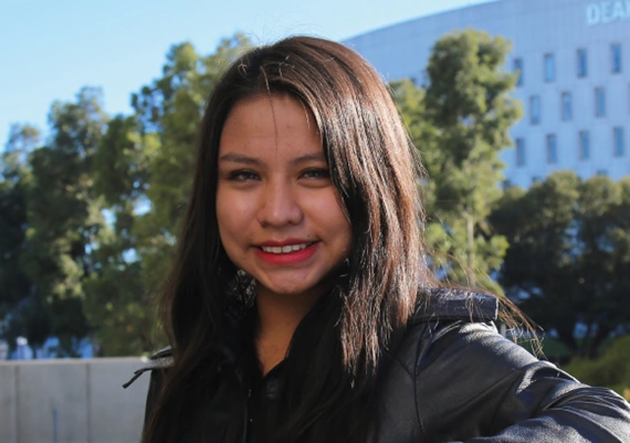 Headshot of Daisy from Colombia.