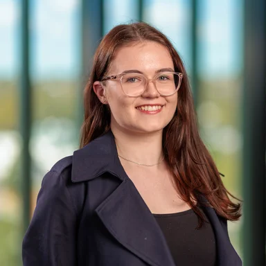 Profile photo of Vanessa, graduate of the Bachelor of Commerce.