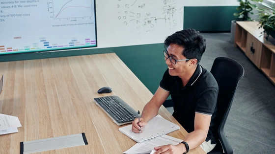 IT student works in Capstone Lab