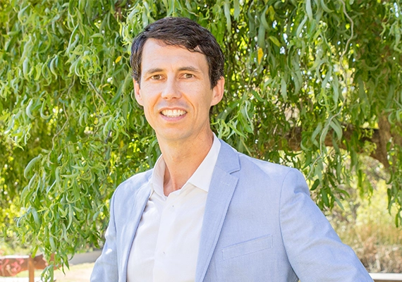 Associate Professor Stephen Gill